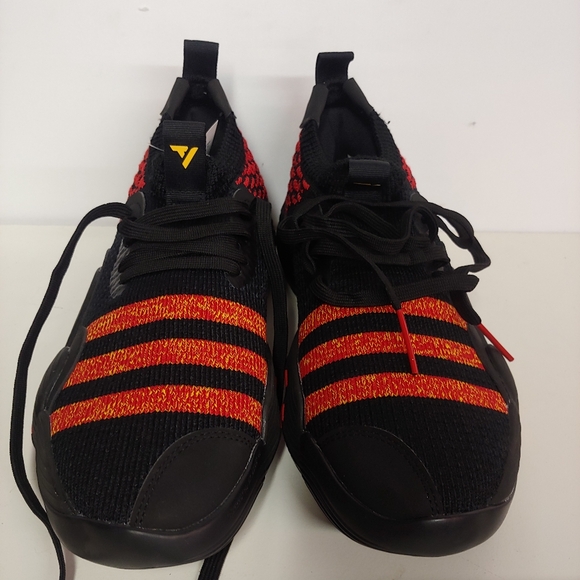 Adidas Trae Young 2.0 Shoes - Picture 2 of 5